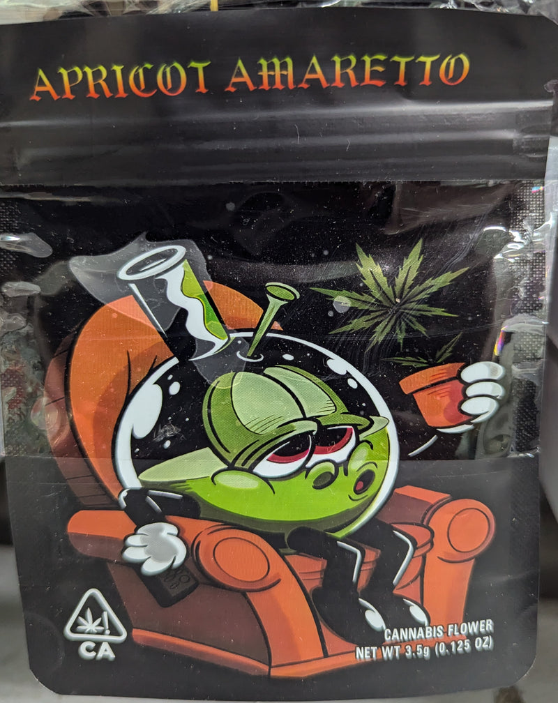 Smell-proof apricot amaretto flavored mylar bags by The Baggie Store, 50-pack, with resealable closures for storage.