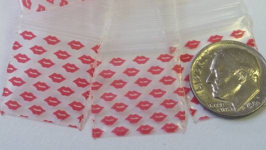 Resealable Original Apple Bags in 3/4" x 3/4" size with lips, clear plastic packaging for secure storage.