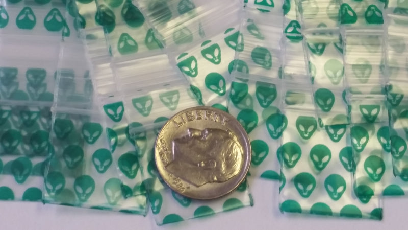 3434 Original Mini Ziplock 2.5mil Plastic Bags 3/4" x 3/4" Reclosable Baggies (Green Alien) - The Baggie Store