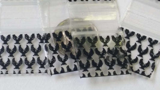 Original Apple Bags resealable bags, 3/4" x 3/4" size, featuring the Eagle brand logo and clear material for storage.