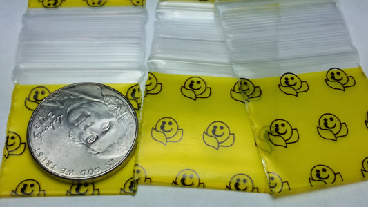 Happy face illustration on a 5858 Original Apple Bags 5/8" x 5/8" paper bag, featuring a cheerful, smiling face design.