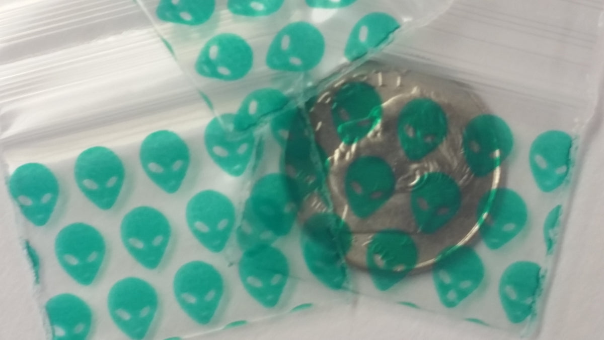 Green Alien 1034 Original Apple Bags 1 x 3/4 inch