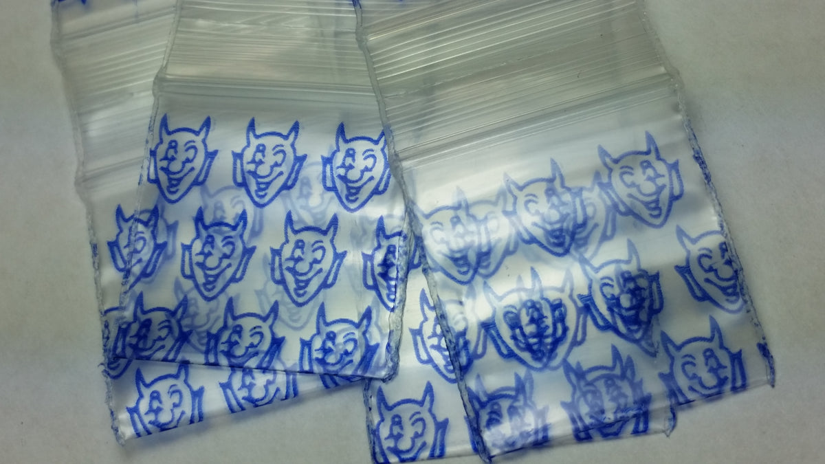 Resealable Original Apple Bags with lips design, 1" x 1" size, ideal for packaging small items or gifts
