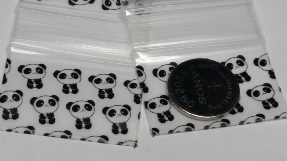 Resealable 1510 Original Apple Bags featuring a panda design, measuring 1.5" x 1", ideal for snack or product storage.