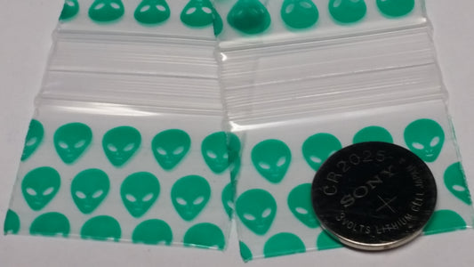 Green Alien Original Apple Bags resealable bags, 1.5" x 1" size, featuring fun alien design for snack or storage use.