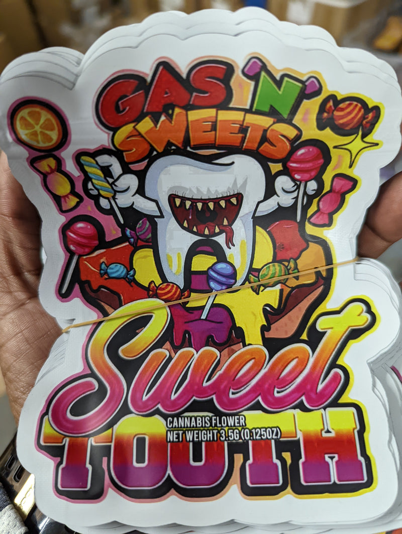Gas N Sweets Sweet Tooth Mylar Bags, 50-pack, smell-proof, resealable foil bags for storage and freshness.
